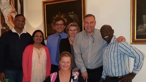 0abf01933a50199b386954c06b682f2b-1